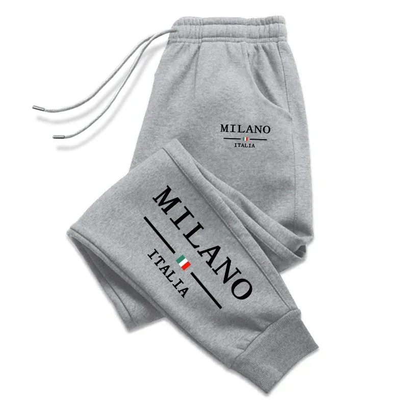 Pantalones de chándal con esta - Street Fashion Of Milan reseña y precio