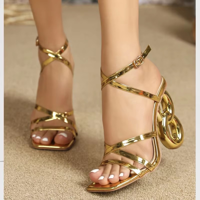 Eilyken-Sandalias doradas con  - Street Fashion Lady reseña y precio